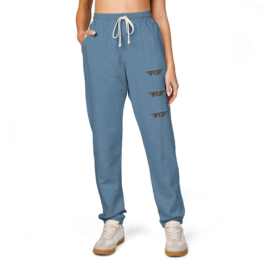 Cozy FGE Garment-Dyed Fleece Sweatpants for Relaxation and Style